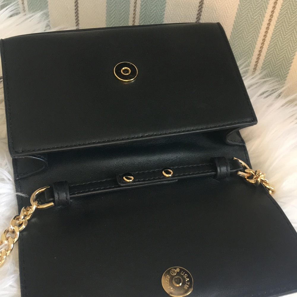 Micheal Kors small crossbosy - Picture 5 of 7